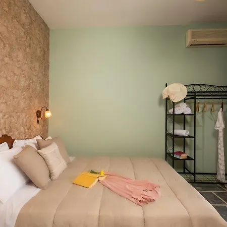 Georgia Apartment *